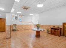 Resale - Villa / Parhus - Torrevieja