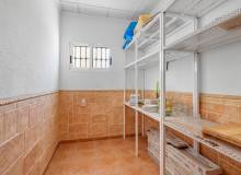 Resale - Villa / Parhus - Torrevieja