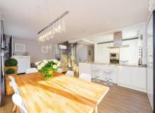 Resale - Villa / Parhus - Torrevieja