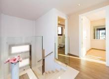 Resale - Villa / Parhus - Torrevieja