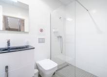 Resale - Villa / Parhus - Torrevieja