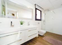 Resale - Villa / Parhus - Torrevieja