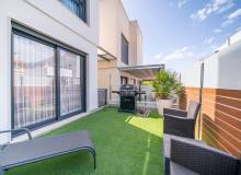 Resale - Villa / Parhus - Torrevieja