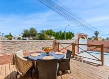 Resale - Villa / Parhus - Torrevieja