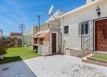 Resale - Villa / Parhus - Torrevieja