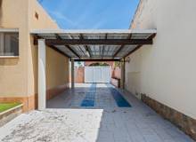 Resale - Villa / Parhus - Torrevieja