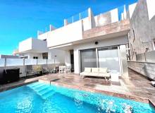 Resale - Villa / Parhus - Villamartin