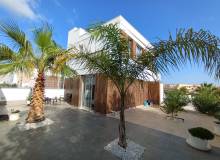 Resale - Villa / Parhus - Villamartin