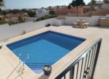 Resale - Villa / Parhus - Villamartin