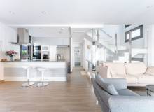 Resale - Villa / Semi detached - Aguas Nuevas-Nueva Torrevieja