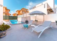 Resale - Villa / Semi detached - Aguas Nuevas-Nueva Torrevieja