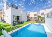 Resale - Villa / Semi detached - Aguas Nuevas-Nueva Torrevieja