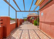 Resale - Villa / Semi detached - Algorfa