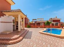 Resale - Villa / Semi detached - Algorfa