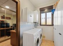 Resale - Villa / Semi detached - Beniel - Carretera de Beniel