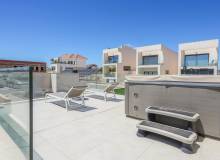 Resale - Villa / Semi detached - Benijofar