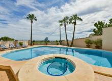 Resale - Villa / Semi detached - Calpe