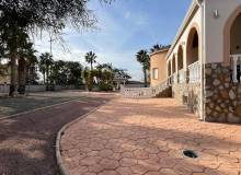 Resale - Villa / Semi detached - Catral