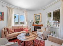 Resale - Villa / Semi detached - Ciudad Quesada