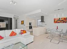 Resale - Villa / Semi detached - Ciudad Quesada