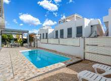 Resale - Villa / Semi detached - Ciudad Quesada