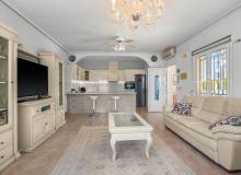 Resale - Villa / Semi detached - Ciudad Quesada