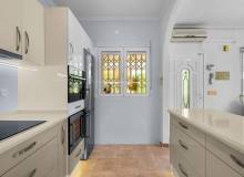 Resale - Villa / Semi detached - Ciudad Quesada