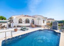 Resale - Villa / Semi detached - Ciudad Quesada