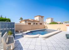Resale - Villa / Semi detached - Ciudad Quesada