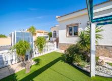 Resale - Villa / Semi detached - Ciudad Quesada