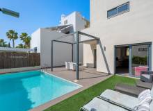 Resale - Villa / Semi detached - Ciudad Quesada