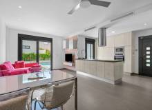 Resale - Villa / Semi detached - Ciudad Quesada