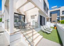 Resale - Villa / Semi detached - Ciudad Quesada
