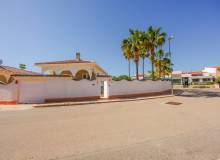 Resale - Villa / Semi detached - Ciudad Quesada