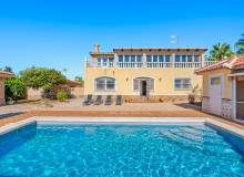 Resale - Villa / Semi detached - Ciudad Quesada