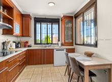 Resale - Villa / Semi detached - Crevillente