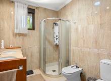 Resale - Villa / Semi detached - Crevillente