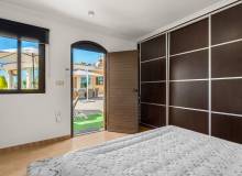 Resale - Villa / Semi detached - Crevillente