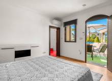 Resale - Villa / Semi detached - Crevillente