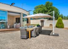 Resale - Villa / Semi detached - Crevillente