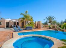 Resale - Villa / Semi detached - Crevillente