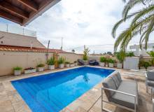 Resale - Villa / Semi detached - Cuidad Quesada