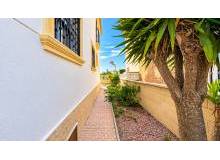 Resale - Villa / Semi detached - Guardamar del Segura - El Raso