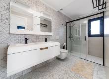 Resale - Villa / Semi detached - La Mata