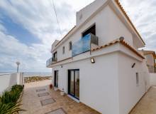 Resale - Villa / Semi detached - La Mata