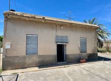 Resale - Villa / Semi detached - La Romana - Villas de la Romana