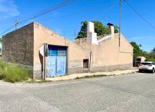 Resale - Villa / Semi detached - La Romana - Villas de la Romana