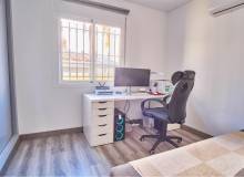 Resale - Villa / Semi detached - Los Montesinos - La Herrada
