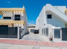 Resale - Villa / Semi detached - Montesinos - Los Montesinos