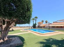 Resale - Villa / Semi detached - Montesinos - Urbanizacion montesol
